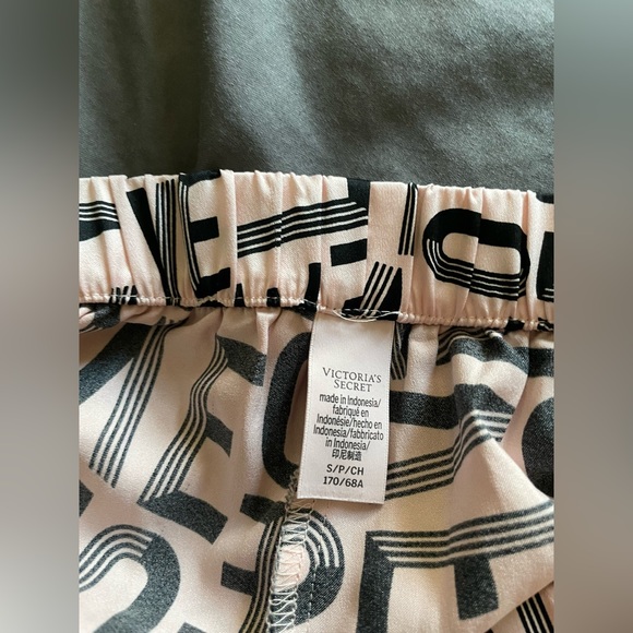 Satin/silk pink & black “Victoria’s Secret long sleeve & pants sleep/pajama set. - Picture 10 of 10